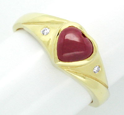 Foto 1 - Gelbgold-Ring mit Rubin Cabochon Herz und Diamanten 14K, S7485